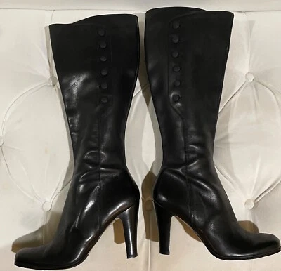 BOTAS TAHARI TREO - Tacones altos de cuero negro, cremallera lateral, botones, 9M Foto 1 de 4