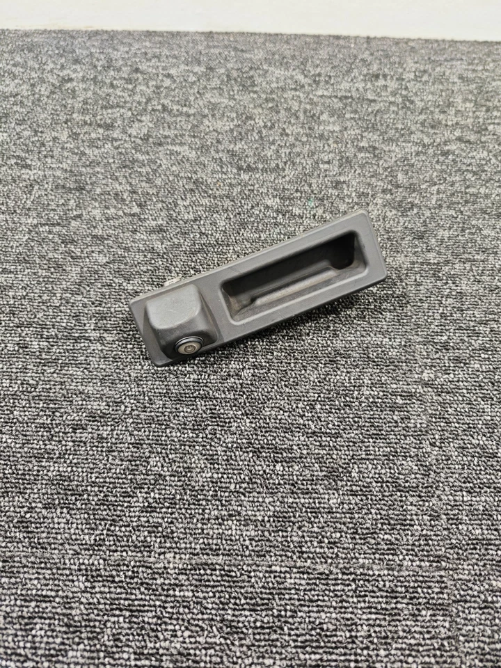 Genuine BMW 2 Series F45 F46 REAR REVERSING CAMERA 6821230 7345700 OEM - Image 1 of 4