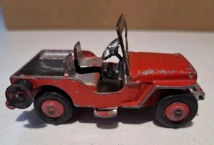 DINKY TOYS VINTAGE JEEP For Spares or Restoration - Picture 1 of 7