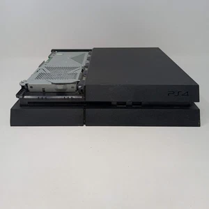 Defekte Sony PlayStation 4 PS4 500GB ohne Strom - Bild 1 von 5