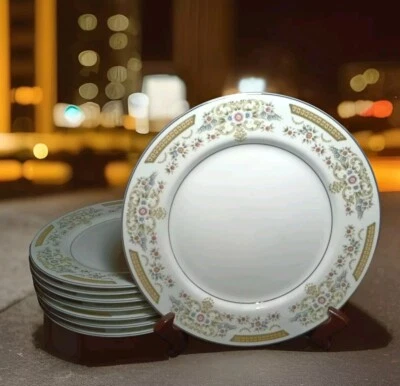 8 Signature Collection Coronet 117 Dinner Supper Plates Japan 10.25” - Image 1 of 4