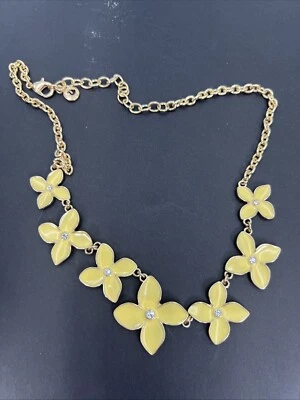 施华洛世奇水晶珐琅花朵项链黄色 Plumeria 16 英寸 — 第 1/4 张图片