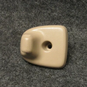 2006-2008 Chevrolet Uplander Sun Visor Retainer Clip 34B Cashmere OEM 62843 - Picture 1 of 3