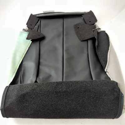 Nueva cubierta de cuero para asiento superior trasero Mitsubishi 2018-2020 Eclipse Cross negra OEM  Foto 1 de 4