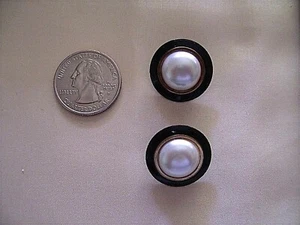 6 PEARL BUTTONS BLACK RIM GOLDEN ACCENT 7/8″ SIZE #190 - Picture 1 of 1