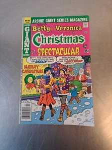 Archie Giant Series - Betty and Veronica Christmas Spectacular #465 (1977) - Picture 1 of 4