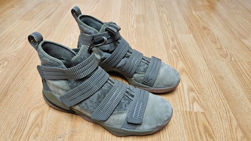Nike LeBron Sold 11 SFG Olive taglia 13 5