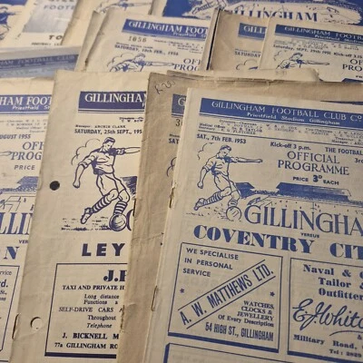 PRE 1960 FOOTBALL PROGRAMMES - 1946/47 to 1959/60 (9) - Image 1 of 4