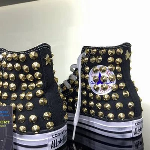 Converse Alte Nere personalizzate con borchie oro Effetto Invecchiato stella - Imagen 1 de 4