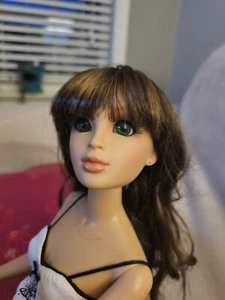 Hasbro 20" LORIFINA Doll Brown Highlights Blue Eyes Light Skin Purse Acc - Picture 1 of 9