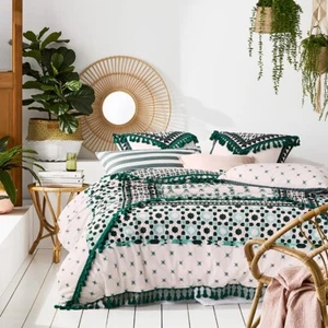 NEW 3pc HOME REPUBLIC KING BED QUILT COVER + PILLOWCASES SET TASSEL EMERALD - Picture 1 of 5