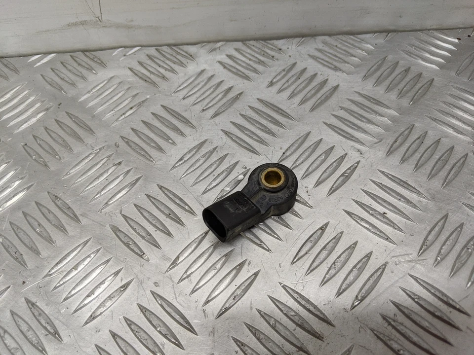 Volkswagen Polo S 55 9n3 Mk4 2006 1198cc Camshaft Position Sensor  03d907601 - Image 1 of 4