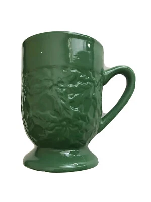 Taza jarrón con patas de pedestal patrón acebo verde de Navidad 16 oz   Foto 1 de 4