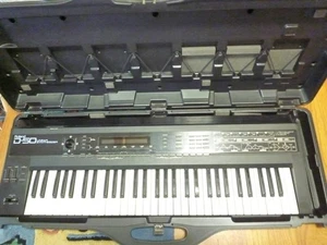 Roland D-50 61-Key Keyboard Synthesizer - Picture 1 of 8