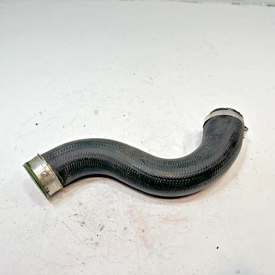 AUDI Q3 2015-2018 LADO DEL CONDUCTOR TURBO INTERCOOLER CONECTOR MANGUERA PRESIÓN TUBO FABRICANTE DE EQUIPOS ORIGINALES Foto 1 de 4