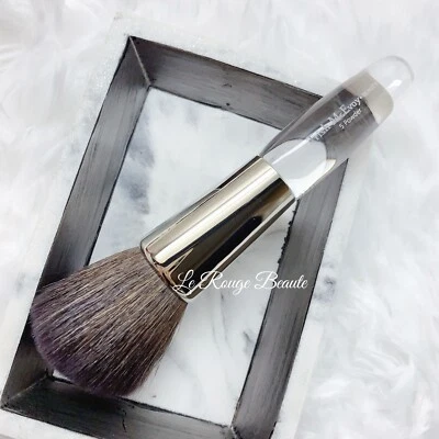 Cepillo en polvo Trish McEvoy 5 - cabello natural nuevo Foto 1 de 3