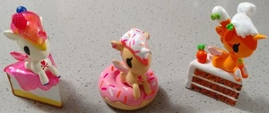 3 Tokidoki Kuchen und Donut Unicorno Figuren, nur zum Ausstellen benutzt. - Bild 1 von 5