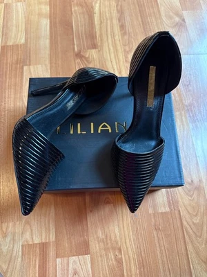 Zapatos de tacón alto Liliana Selena negros. Usado en muy buen estado. Foto 1 de 3