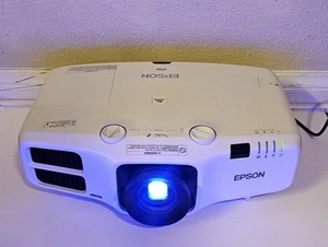 Epson PowerLite 4770w WUXGA 1080p LCD Projector - Picture 1 of 10