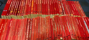 50 SILHOUETTE DESIRE BOOKS ASSORTED ROMANCE NOVELS BY VARIOUS AUTHORS - Imagen 1 de 1