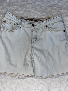 Arizona girls sz. 14 Midi Pale denim jean shorts. Cute, fun details - Picture 1 of 8