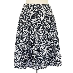 Jones New York Womens Petite Skirt Black White Floral Pleated Flare size 2P - Picture 1 of 9