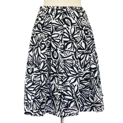 Falda pequeña Jones New York para mujer negra blanca floral plisada acampanada talla 2P Foto 1 de 4