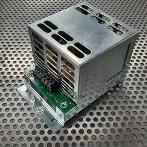 Módulo de frenado con resistencias Lenze AC Tech EZXDB3712A1 - Imagen 1 de 3