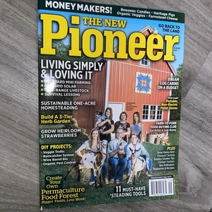 The New Pioneer Summer 2015 Living Simply Mimi Farming Beeswax Magazine - Bild 1 von 5
