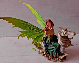 nemesis now fairy figurinE ON UNICORN GREEN WINGS UNBOXED WINGS COME OF FOR PACK - Foto 1 di 5
