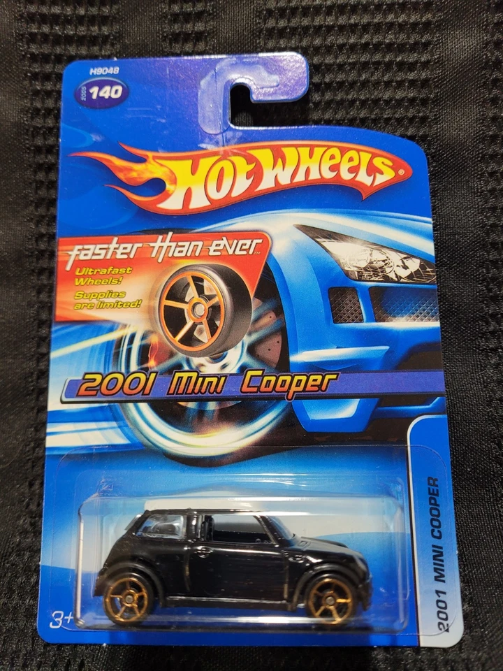 Mini Cooper 2001 Hot Wheels. Raro, ¡VHTF! Serie de tarjetas azules '05. Coleccionista #140.  Foto 1 de 4
