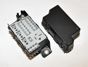 Steuergerät Sicherungskasten Zentralelektrik  93189297 Corsa D Original Delphi - Picture 1 of 1