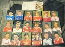 THE NATIONAL FOOTBALL TEAM OF THE USSR 18 PLAYERS POSTCARD SET 1990