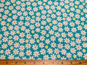 Cotton Fabric 30s40s Repro CUTE Daisies Floral INK&ARROW QT FabricS FQ - Picture 1 of 3