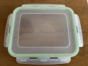 Snap On Snapware 7"x 9" Food Storage Clear Plastic Lid Replacement Green Trim - Picture 1 of 2