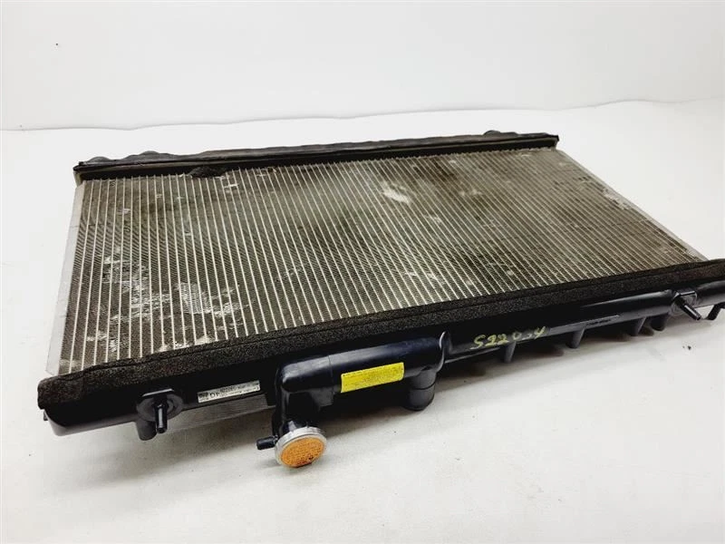 Radiador Subaru Impreza WRX 2002 2003 2004 2005 2006 2007 2,5 L TURBO M/T  Foto 1 de 4