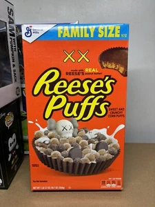 Reeses Puffs X KAWS tamaño familiar edición limitada - Imagen 1 de 5