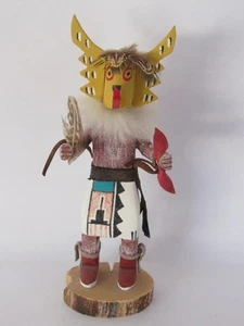 Bambola Hopi Kachina vintage originale firmata intaglio legno ~ Joseph Scott ~ alta 7" - Foto 1 di 10