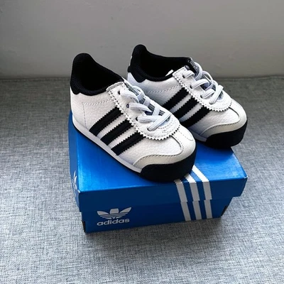 Adidas Originales - Zapatos para niños pequeños Samoa, blanco y negro, talla: 4K. Nuevo en caja. Foto 1 de 4
