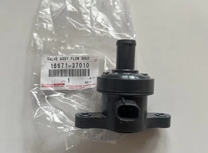 Genuine Toyota Coolant Bypass Valve Assembly - Fits Prius, Prius PHV & C-HR 1.8L - Picture 1 of 3