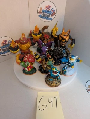 skylanders Giants Mixed lot of giants, magic items, and figures - Image 1 of 4