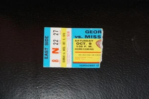 Boleto de fútbol americano universitario Georgia At Ole Miss 1976 - Imagen 1 de 2