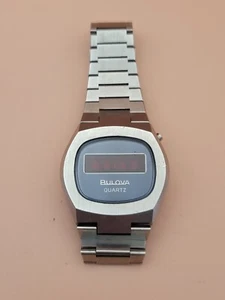 1976 Bulova N6 Quartz Led Red Digital Watch Wristwatch Men's Stainless Steel - Picture 1 of 10