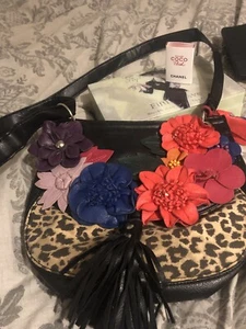 Next Handtasche mit atemberaubendem & einzigartigem Blumenmuster  - Bild 1 von 7