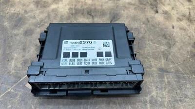2014 CHEVROLET CAMARO SS OEM BCM ТЕЛА УПРАВЛЕНИЯ МОДУЛЬ 13592376 Б/У - Изображение 1 из 4