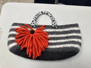 Gray & white Thick Wool Small Handbag Purse w/Flower Artisan Handmade NEW w/Tag - Picture 1 of 14