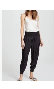 Cinq a Sept Giles Black Relaxed Fit Cargo Joggers Pants Women’s Sz Small - Picture 1 of 10