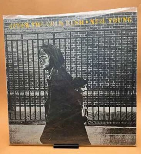 Neil Young's Classic 1970 Folk Rock Vinyl Album - Canada Pressing - Picture 1 of 3