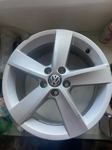 VOLKSWAGEN Polo 6R CERCHIO USATO ORIGINALE 7Jx16H2 ET46 RIVAZZA 6R0601025Q - Picture 1 of 9