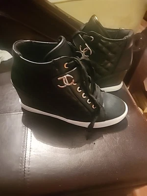 Juicy Culture Wedge Shoes Women's  Size 10 Black Leather - Image 1 of 2